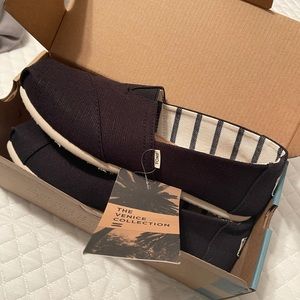 Toms slip on shoes